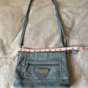 Stone Mountain Accessories Teal Crossbody Bag